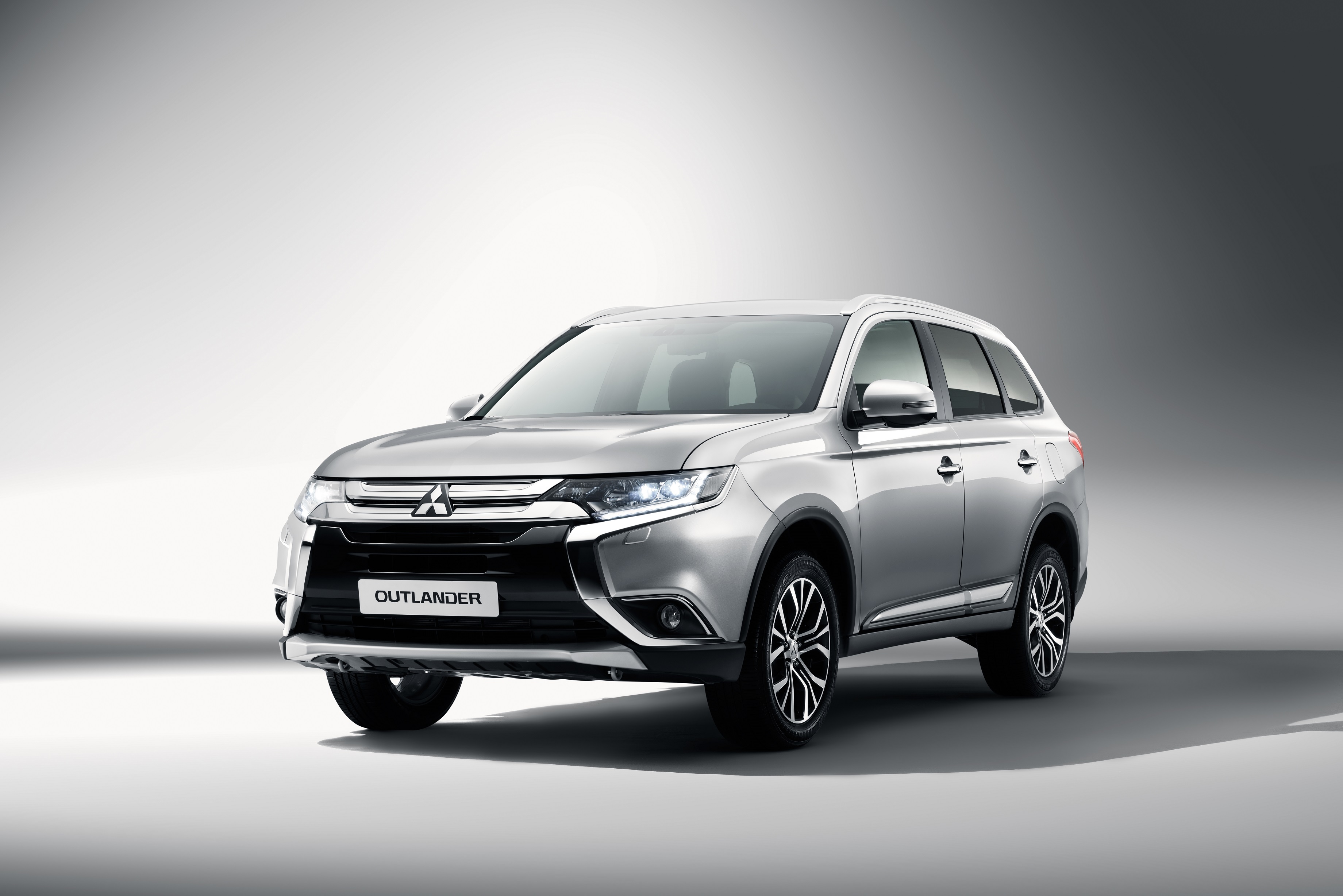 Лидерские позиции сохранил Mitsubishi Outlander – в сентябре было продано 133 автомобиля.